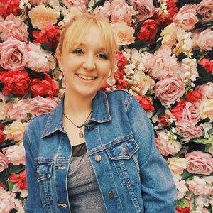 Meet your Posher, Kayla